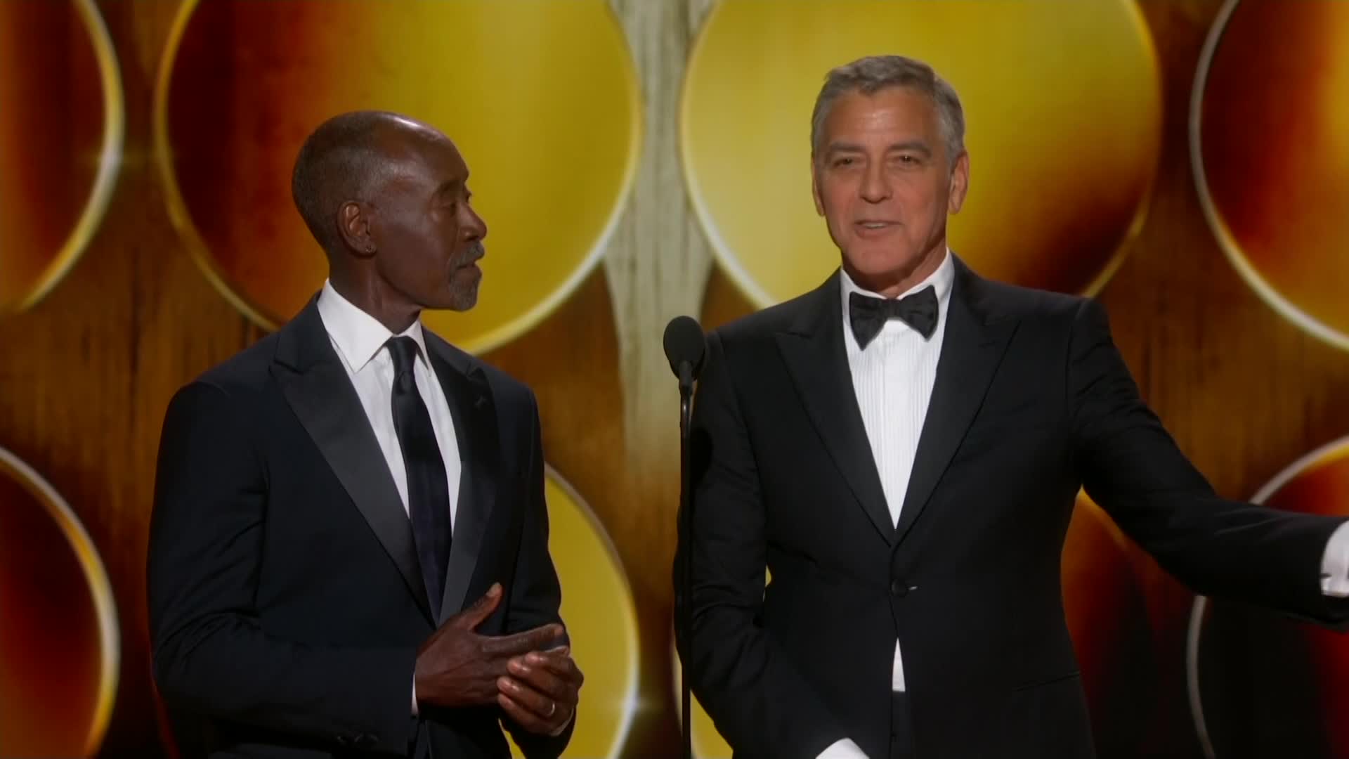 golden_globes_120126_motion_picture_4